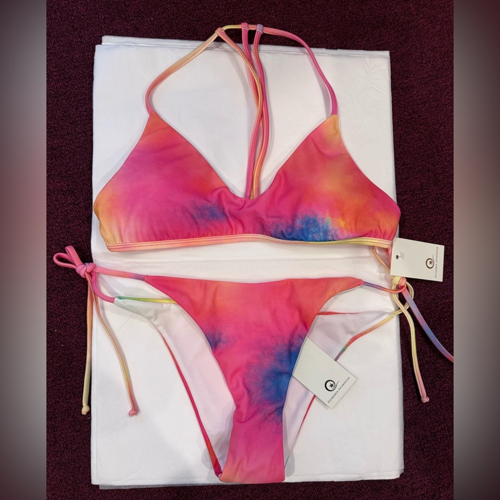 Plumeria Swimwear Tie Dye Bikini Set NWT Top L Bottom M Removable Pads